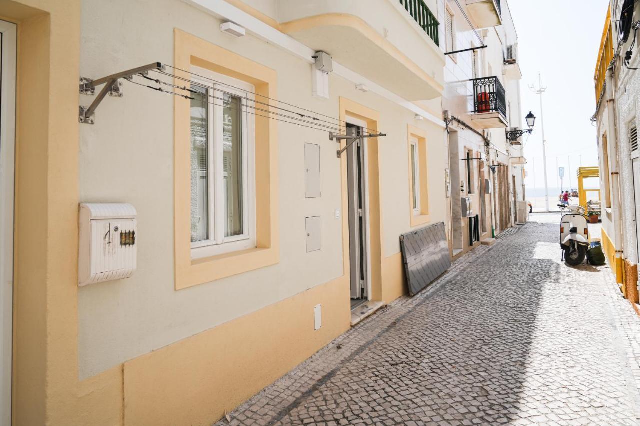 Nazare One Bedroom, 2 Mins From The Beach Luaran gambar