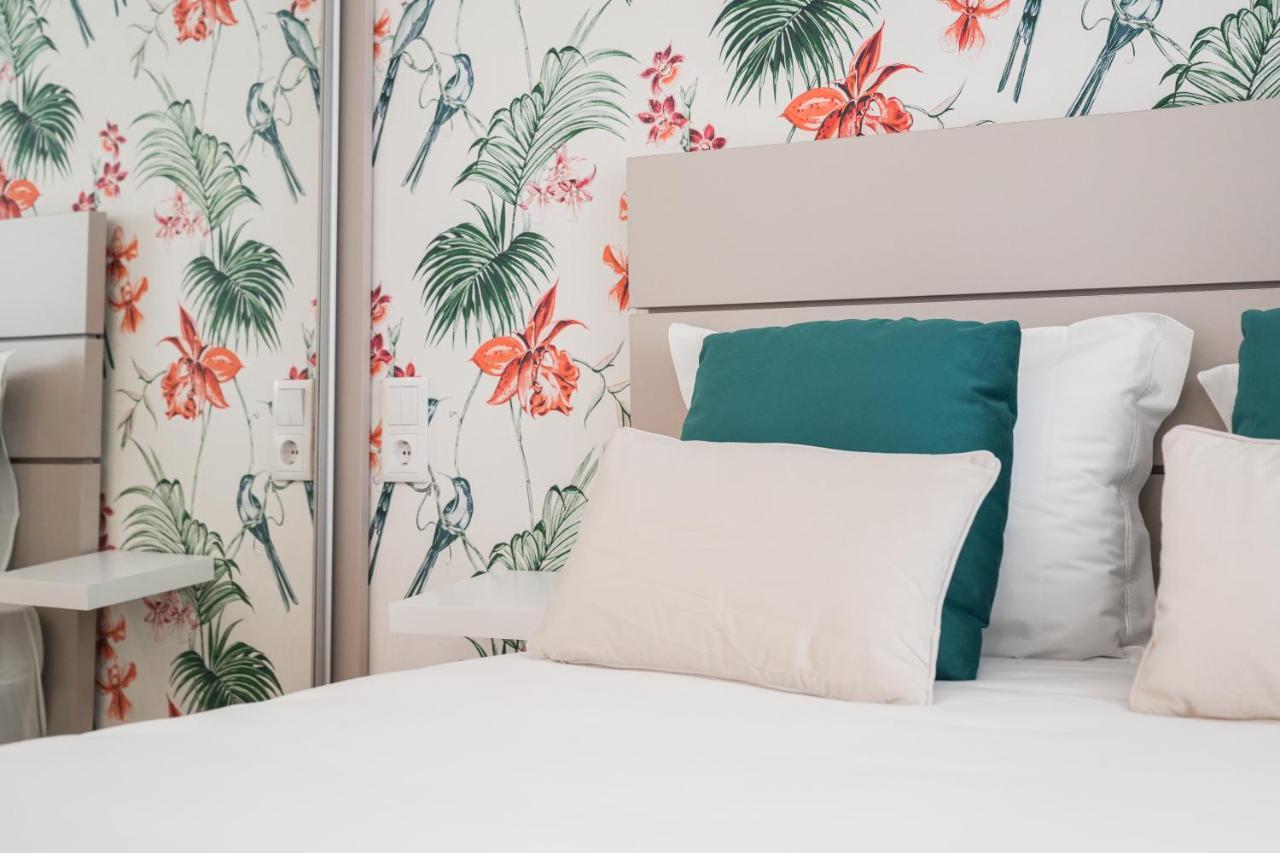 Nazare One Bedroom, 2 Mins From The Beach Luaran gambar